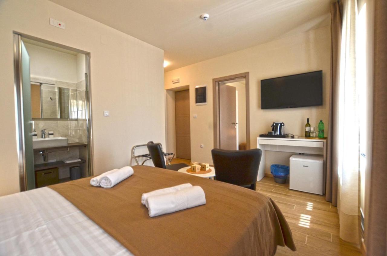 App & Rooms Juraga Bale Exteriör bild