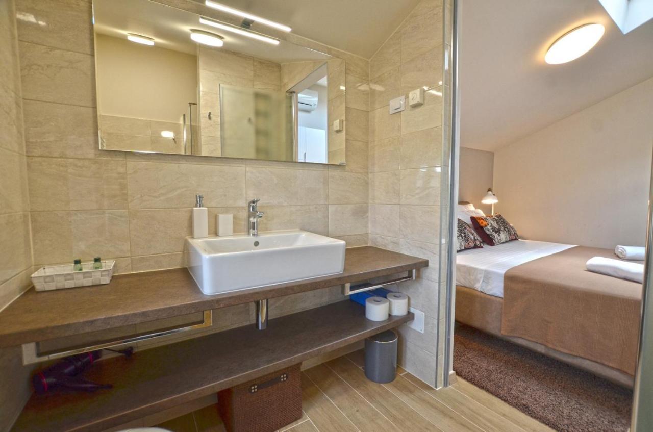 App & Rooms Juraga Bale Exteriör bild